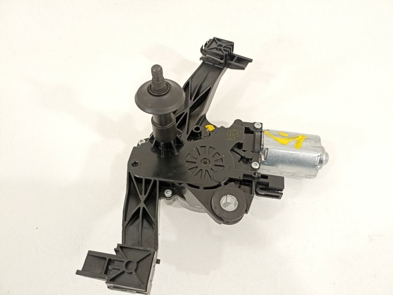 Recambio de motor limpia trasero para opel corsa e selective referencia OEM IAM 39045012  