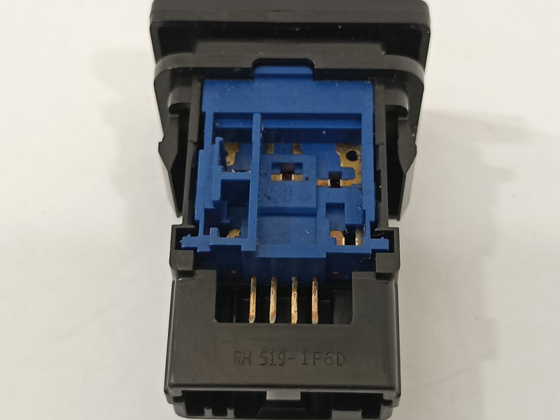 Recambio de mando multifuncion para toyota yaris hsd active referencia OEM IAM 15C629  