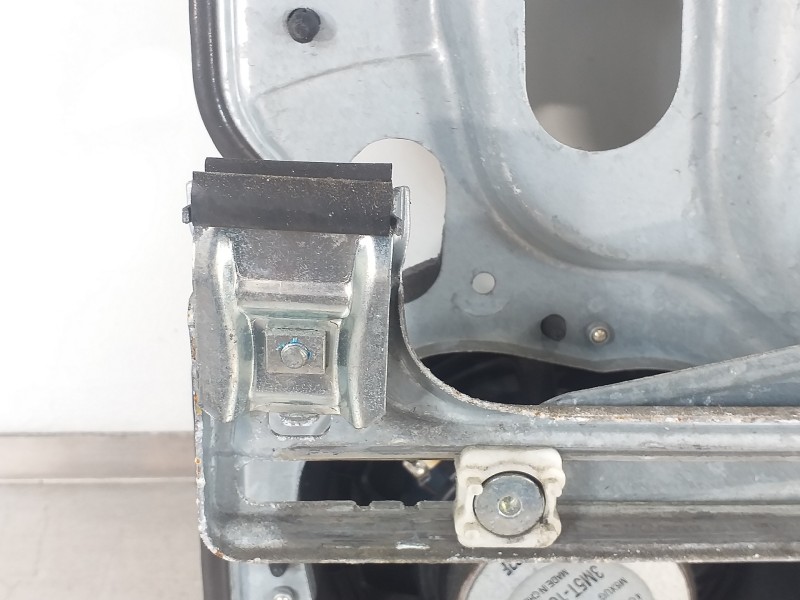 Recambio de elevalunas delantero izquierdo para ford focus turnier (cb4) trend referencia OEM IAM 7M51A203A29BB 8M51A219A65AA 4M