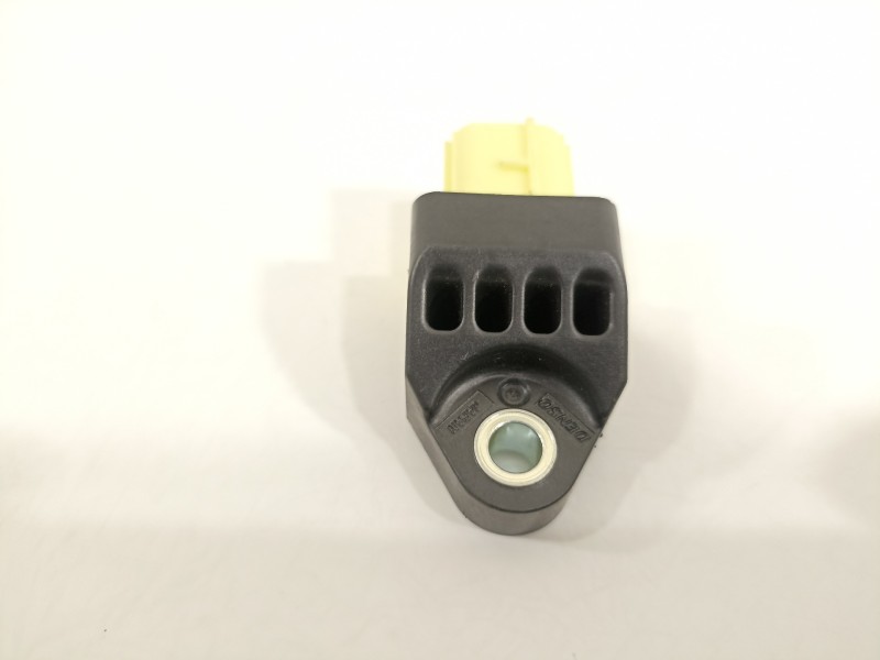 Recambio de sensor para toyota yaris hsd active referencia OEM IAM 8983102140  
