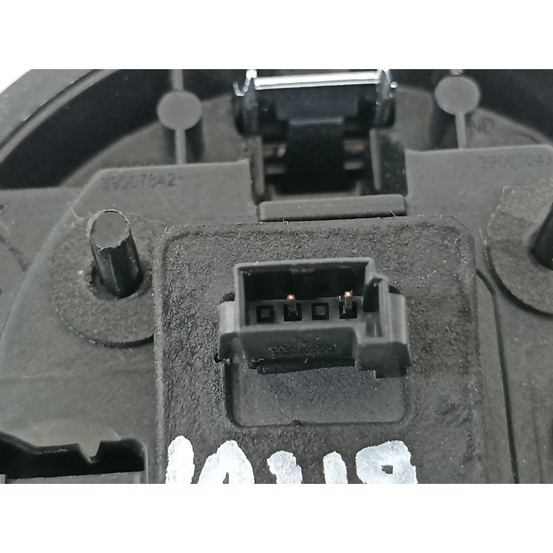 Recambio de maneta exterior porton para opel corsa e selective referencia OEM IAM 563697283  