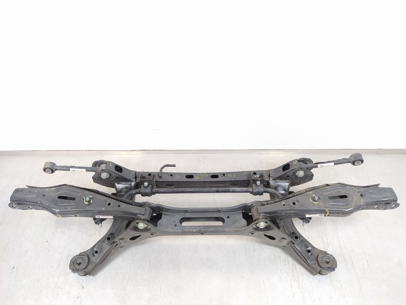 Recambio de puente trasero para hyundai tucson essence 2wd referencia OEM IAM 55405D7500  