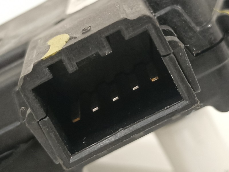 Recambio de motor apertura trampillas climatizador para hyundai tucson essence 2wd referencia OEM IAM HVCCD266  