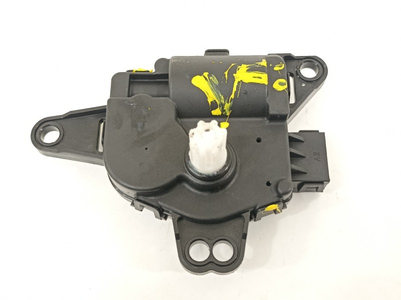 Recambio de motor apertura trampillas climatizador para hyundai tucson essence 2wd referencia OEM IAM HVCCD266  