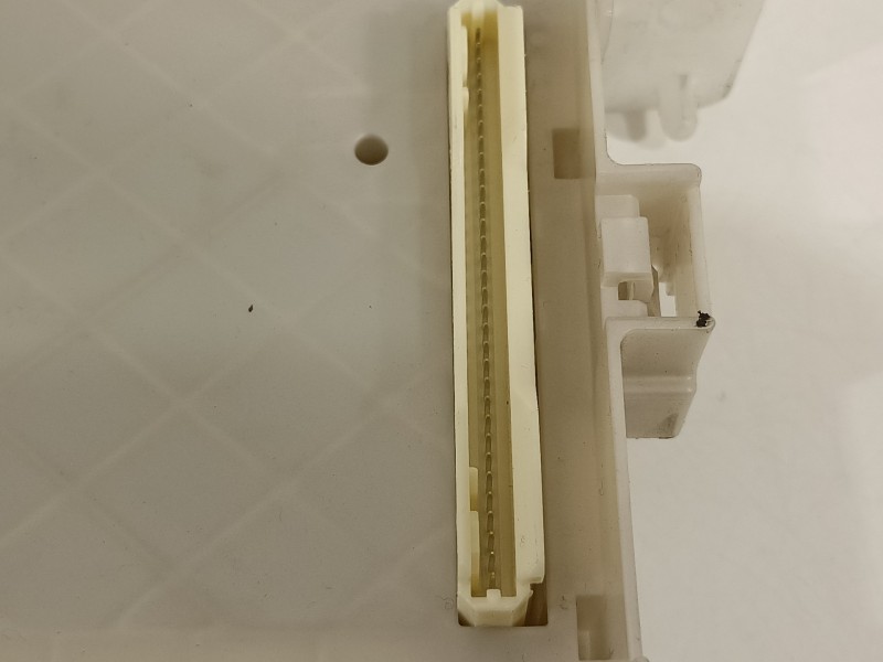 Recambio de modulo electronico para toyota yaris hsd active referencia OEM IAM 8273052K40  