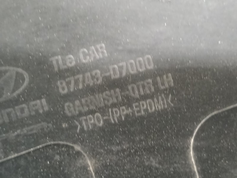 Recambio de aletin trasero izquierdo para hyundai tucson essence 2wd referencia OEM IAM 87743D7000  