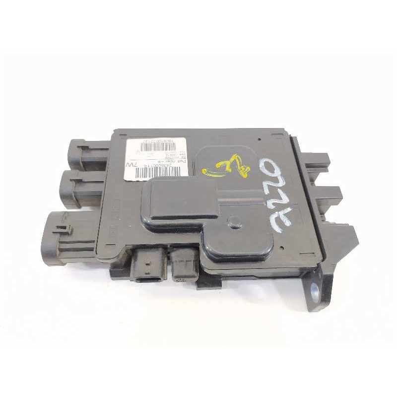 Recambio de caja reles / fusibles para renault megane iii berlina 5 p tomtom edition referencia OEM IAM 243800011R  