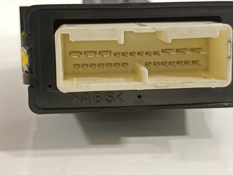 Recambio de modulo electronico para toyota yaris hsd active referencia OEM IAM 859400D030 4230002060 