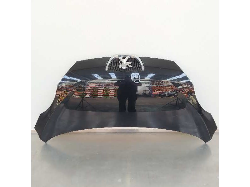 Recambio de capot para peugeot 107 urban referencia OEM IAM 1611149380  