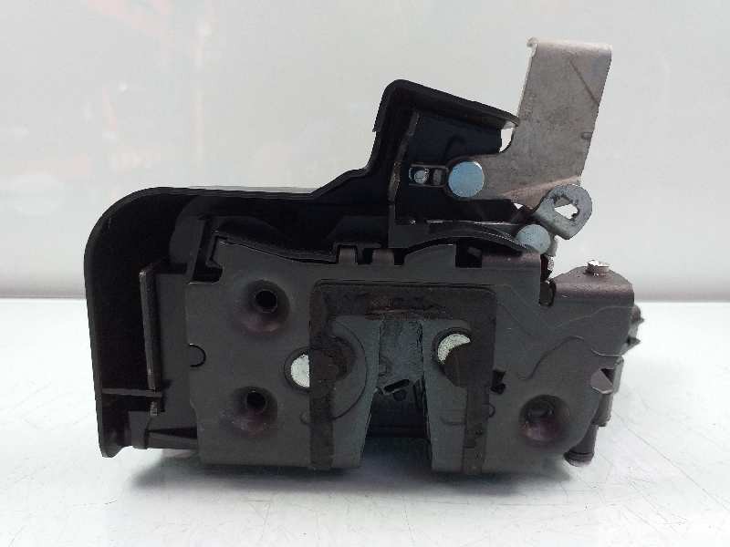 Recambio de cerradura puerta trasera derecha para ford focus lim. (cb4) trend referencia OEM IAM 4M5AR26412BE  