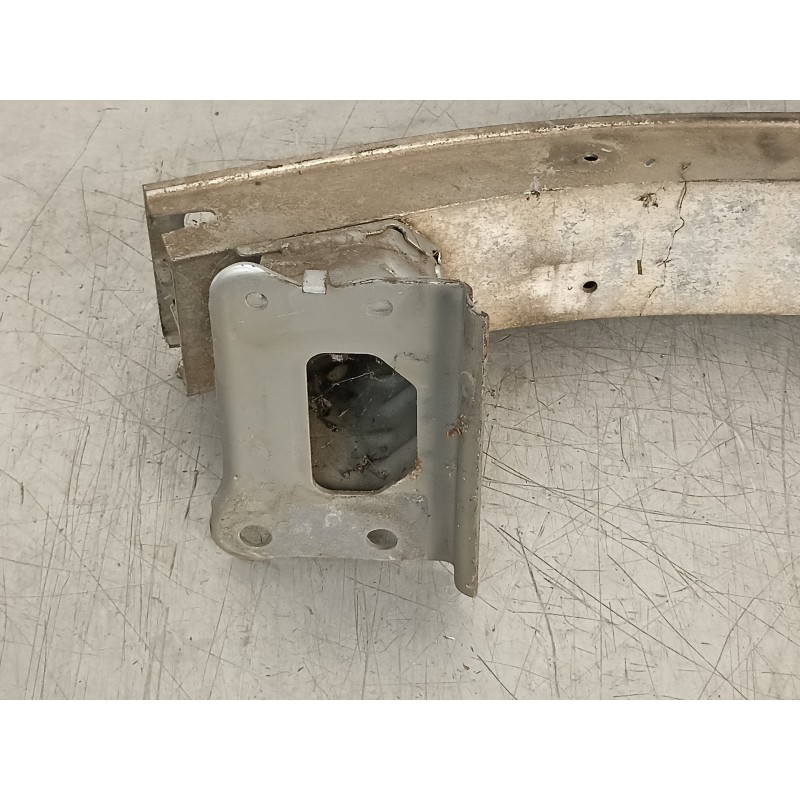 Recambio de refuerzo paragolpes delantero para toyota corolla verso (r1) 2.2 d-4d luna referencia OEM IAM   