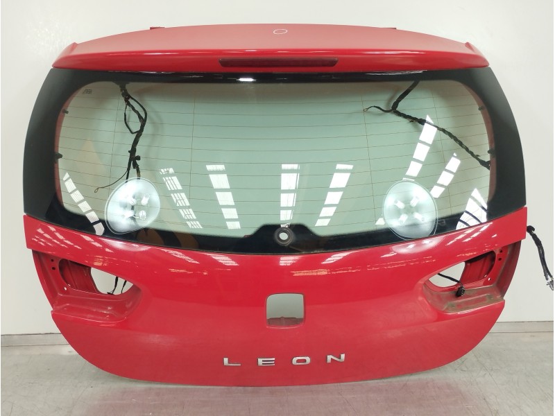 Recambio de porton trasero para seat leon (1p1) reference copa referencia OEM IAM 1P0827024  