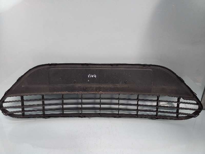 Recambio de rejilla paragolpes delantero para ford focus lim. (cb4) trend referencia OEM IAM 8M5117B968A  