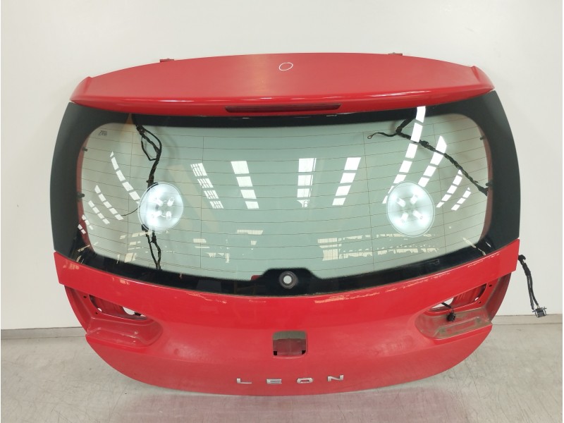 Recambio de porton trasero para seat leon (1p1) reference copa referencia OEM IAM 1P0827024  