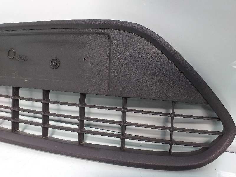 Recambio de rejilla paragolpes delantero para ford focus lim. (cb4) trend referencia OEM IAM 8M5117B968A  