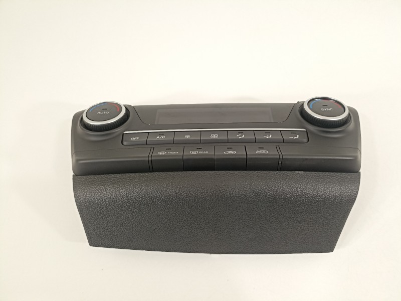 Recambio de mando climatizador para hyundai tucson essence 2wd referencia OEM IAM 97250D7FB0  