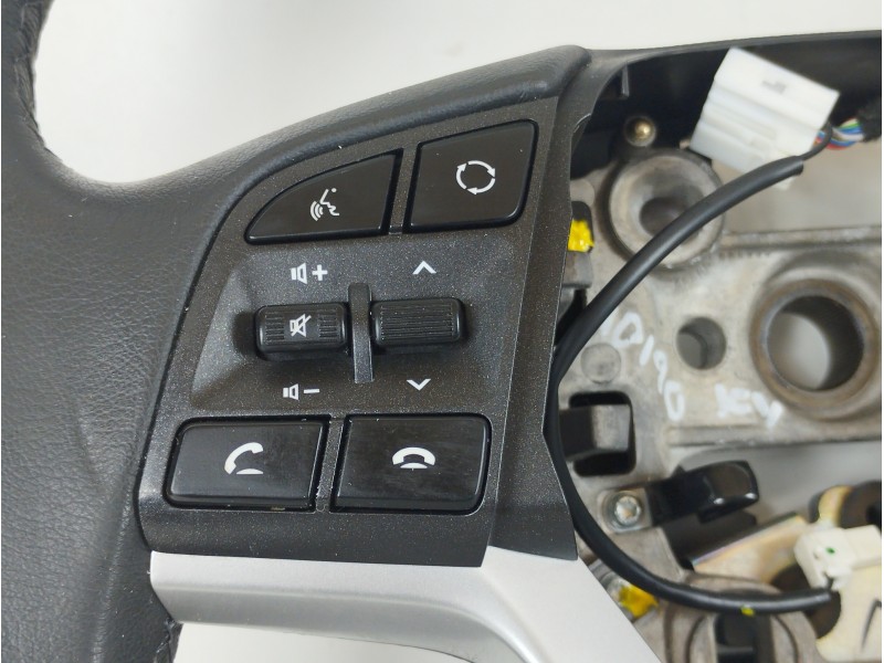 Recambio de volante para hyundai tucson essence 2wd referencia OEM IAM 309246881BCH 96710D7515 96720D7220