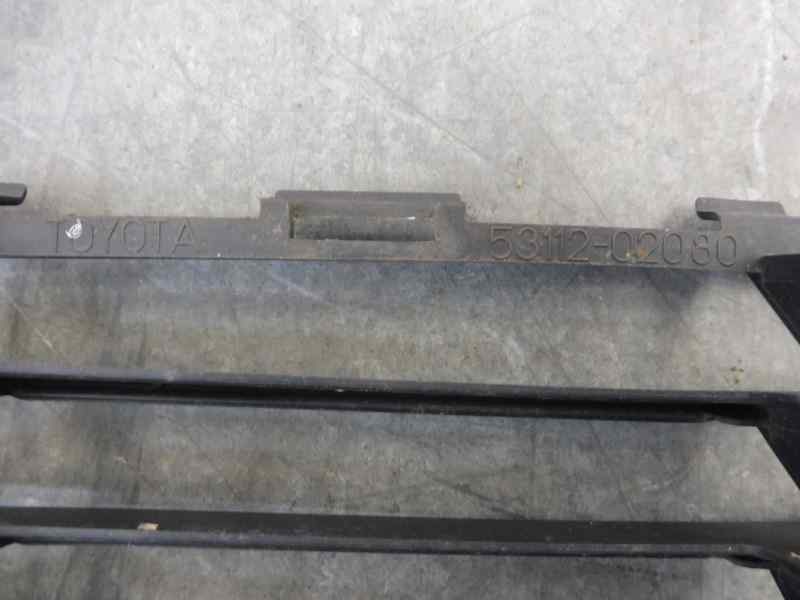 Recambio de rejilla paragolpes central para toyota auris luna+ referencia OEM IAM 5311202080  