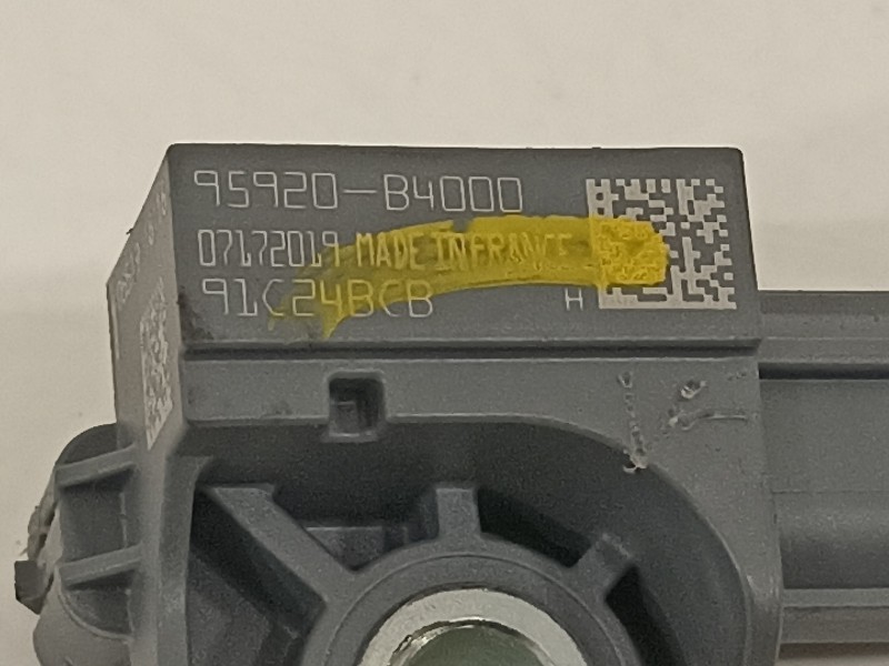 Recambio de sensor para hyundai tucson essence 2wd referencia OEM IAM 95920B4000  