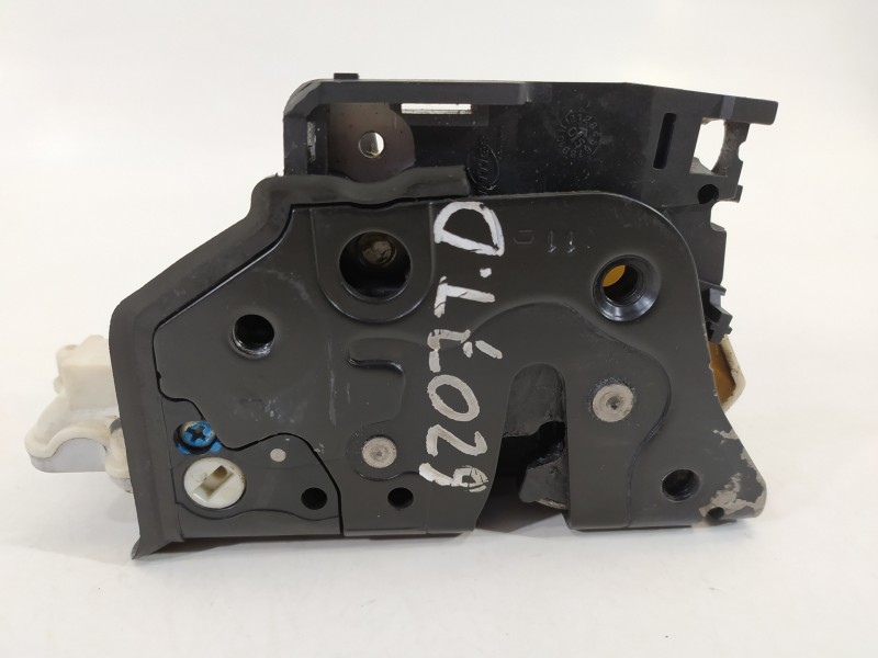 Recambio de cerradura puerta trasera derecha para volkswagen passat berlina (3c2) advance referencia OEM IAM 3C4839016A  