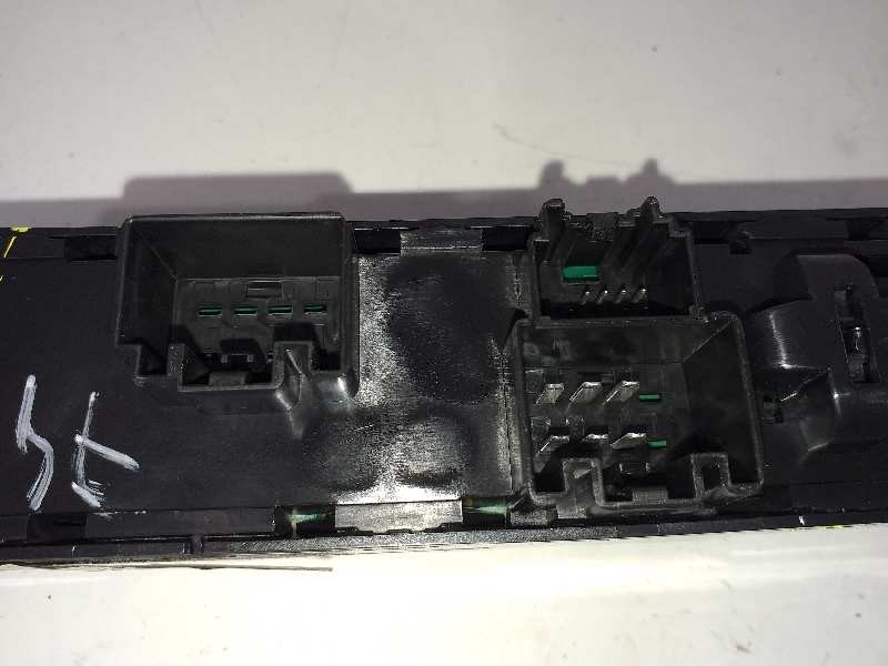 Recambio de mando elevalunas delantero izquierdo para ford transit connect furgon 210 l2 trend referencia OEM IAM DT1114A433E  