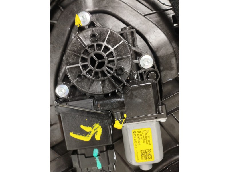 Recambio de elevalunas delantero derecho para hyundai tucson essence 2wd referencia OEM IAM 82480D7140 82460D7010 