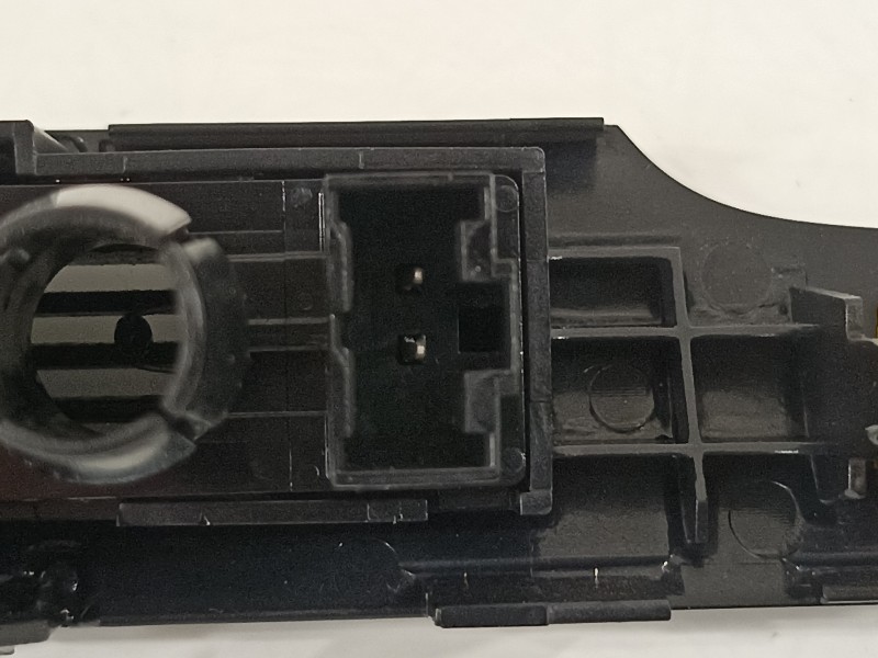 Recambio de warning para hyundai tucson essence 2wd referencia OEM IAM 93700D7100  