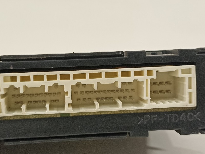 Recambio de modulo electronico para toyota rav 4 advance hybrid referencia OEM IAM 8865042810  