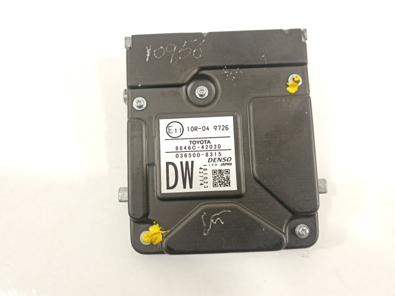 Recambio de camara para toyota rav 4 advance hybrid referencia OEM IAM 8646C42030 365008315 