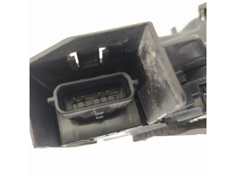 Recambio de cerradura puerta trasera izquierda para renault megane iv berlina 5p zen referencia OEM IAM 825031733R  