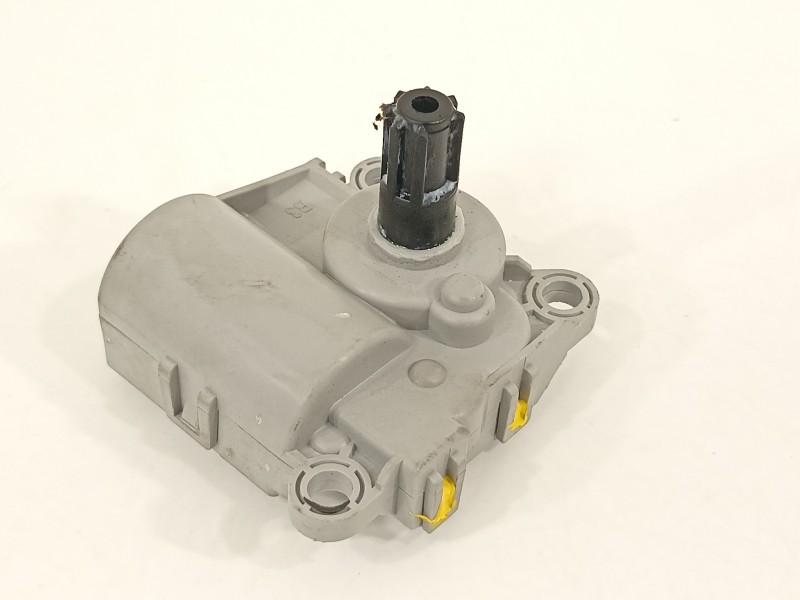 Recambio de motor apertura trampillas climatizador para hyundai tucson essence 2wd referencia OEM IAM HVCCD267  