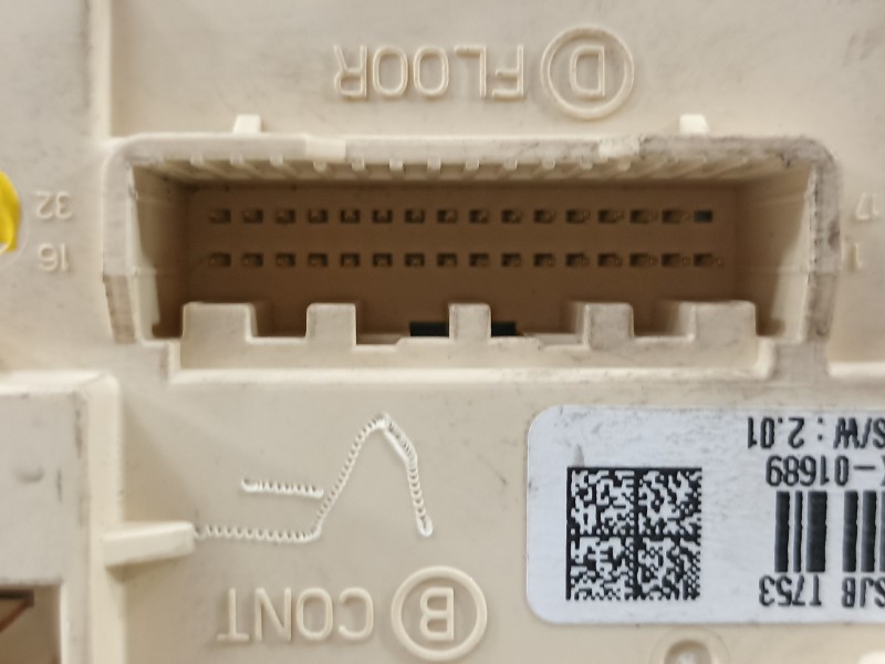 Recambio de caja reles / fusibles para hyundai tucson essence 2wd referencia OEM IAM 91951D7530  
