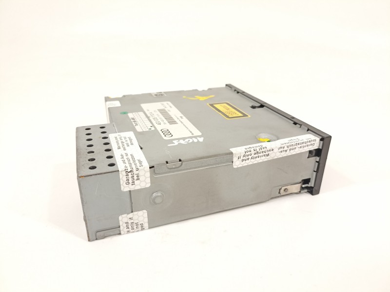 Recambio de sistema audio / radio cd para audi s6 berlina (4f2) 5.2 referencia OEM IAM 4E0035110A  