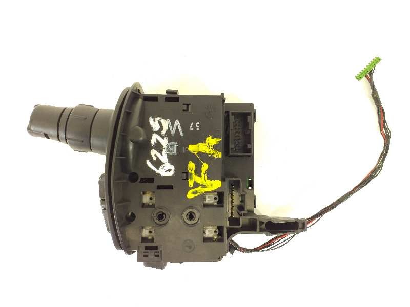 Recambio de mando limpia para renault scenic ii confort dynamique referencia OEM IAM 8200127728  