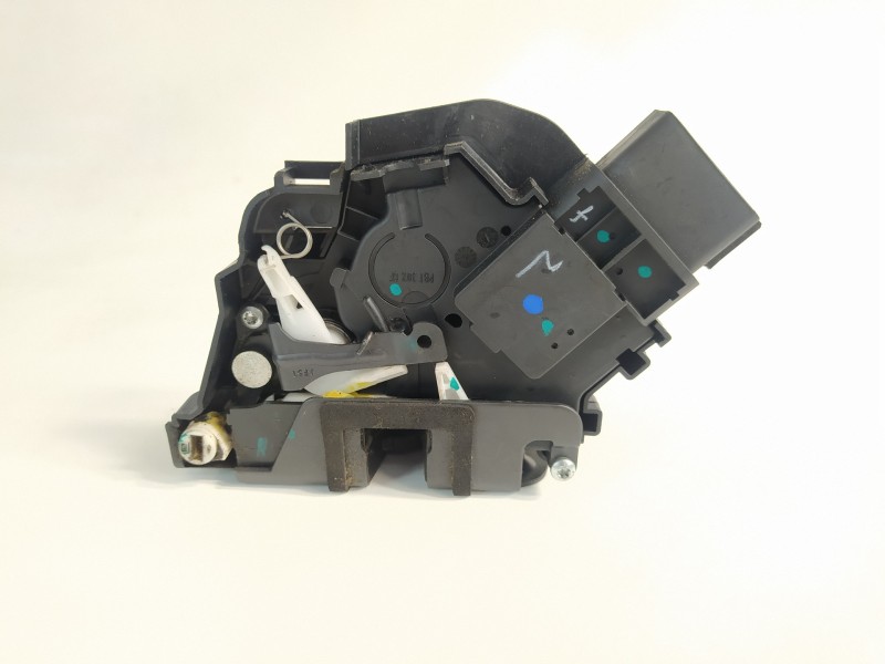 Recambio de cerradura puerta trasera izquierda para ford ka+ essential referencia OEM IAM FQ7QB  