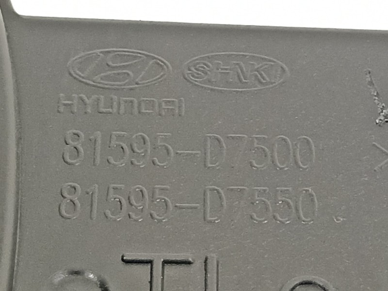Recambio de tapa exterior combustible para hyundai tucson essence 2wd referencia OEM IAM 81595D7500  