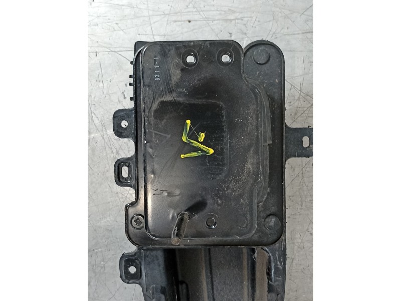 Recambio de refuerzo paragolpes trasero para hyundai tucson essence 2wd referencia OEM IAM 86630D7000  