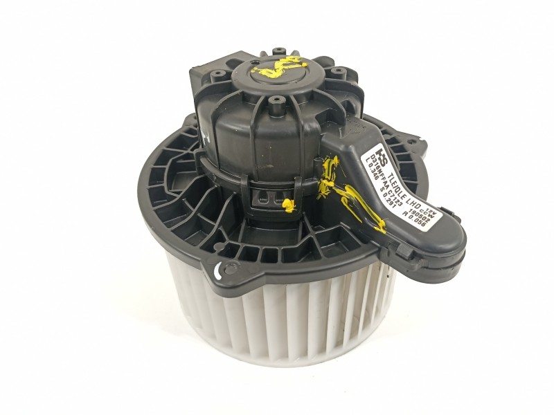 Recambio de ventilador calefaccion para hyundai tucson essence 2wd referencia OEM IAM D316NFFAA  