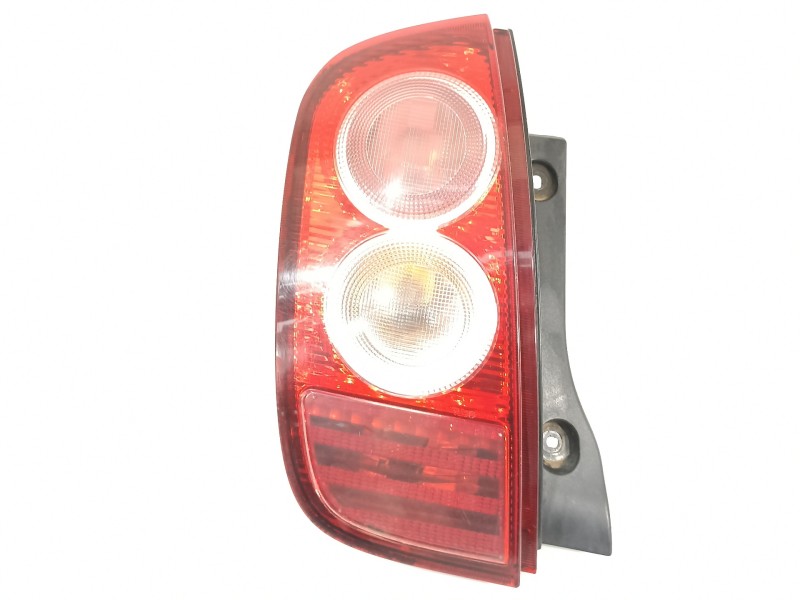 Recambio de piloto trasero izquierdo para nissan micra (k12e) acenta referencia OEM IAM 26555AX720  