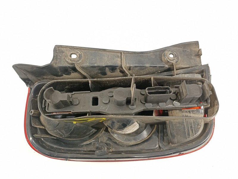 Recambio de piloto trasero derecho para nissan micra (k12e) acenta referencia OEM IAM 26555AX710  