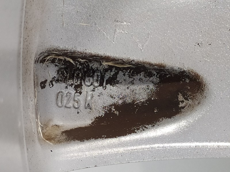 Recambio de llanta para audi a3 (8l) 1.9 tdi attraction referencia OEM IAM 8L0601025K  