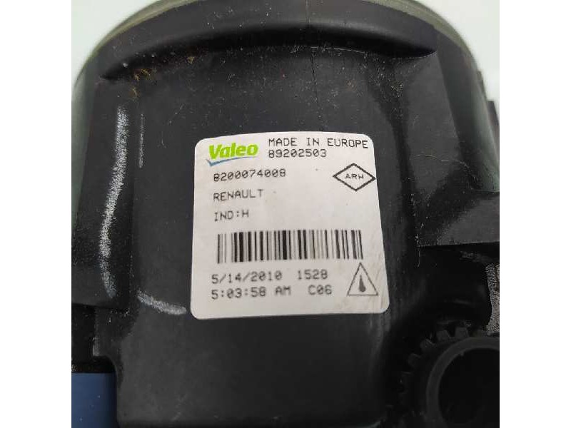 Recambio de faro antiniebla derecho para dacia sandero laureate referencia OEM IAM 8200074008 89202503 