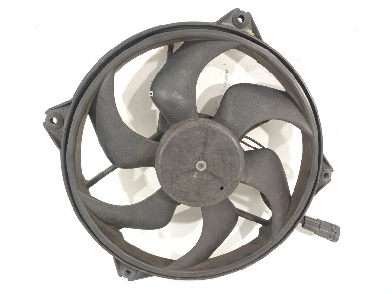 Recambio de electroventilador para peugeot 307 cc (s2) sport referencia OEM IAM 1831294116  