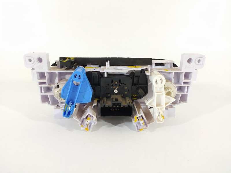 Recambio de mando calefaccion / aire acondicionado para dacia sandero laureate referencia OEM IAM T1001640A  