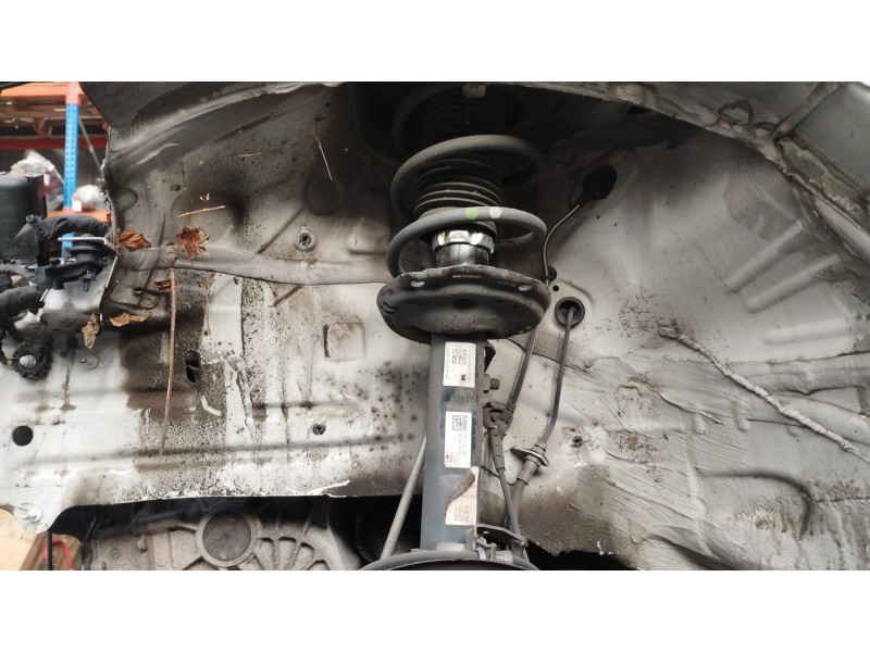 Recambio de amortiguador delantero izquierdo para volkswagen golf vii sportsvan advance referencia OEM IAM 5Q0413023FK 5Q0412014