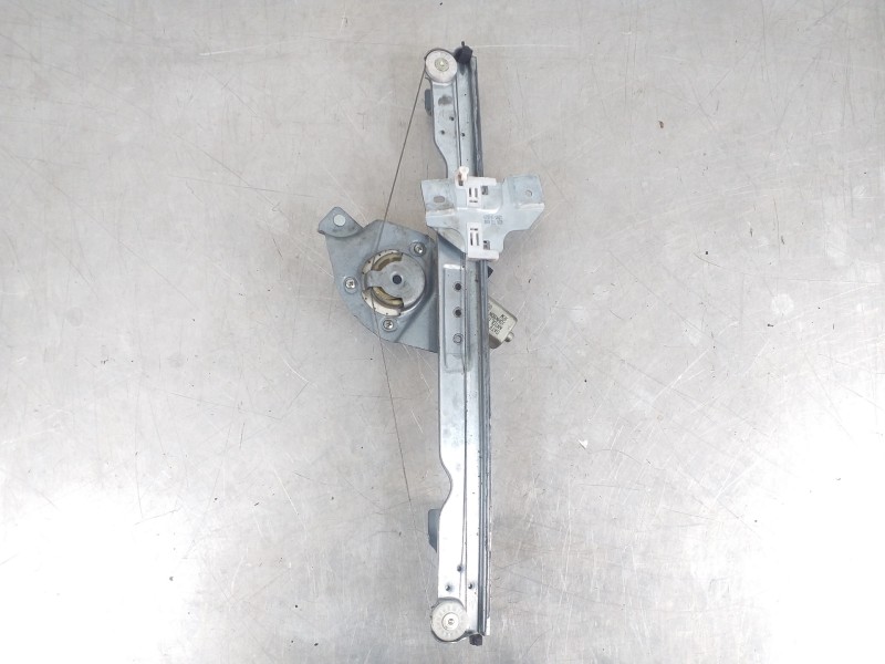 Recambio de elevalunas delantero derecho para dacia sandero laureate referencia OEM IAM 82007338280  