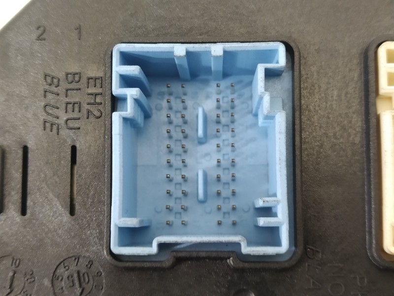 Recambio de caja reles / fusibles para peugeot 307 cc (s2) sport referencia OEM IAM 9661940180  