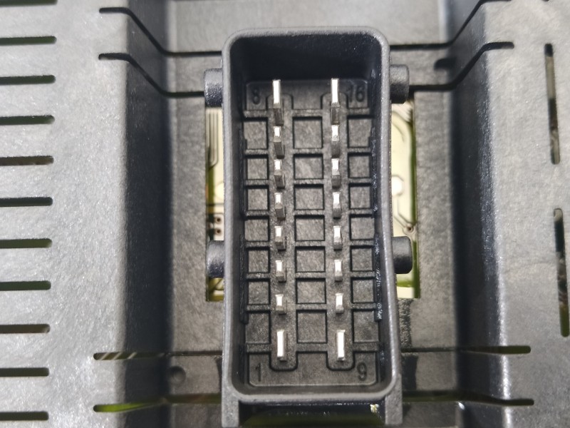 Recambio de caja reles / fusibles para peugeot 307 cc (s2) sport referencia OEM IAM 9661940180  