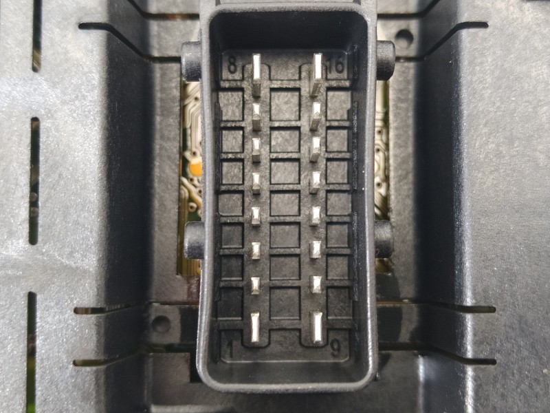 Recambio de caja reles / fusibles para peugeot 307 cc (s2) sport referencia OEM IAM 9661940180  