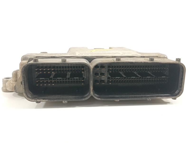 Recambio de centralita motor uce para opel astra h caravan cosmo referencia OEM IAM 55198921 0281012548 